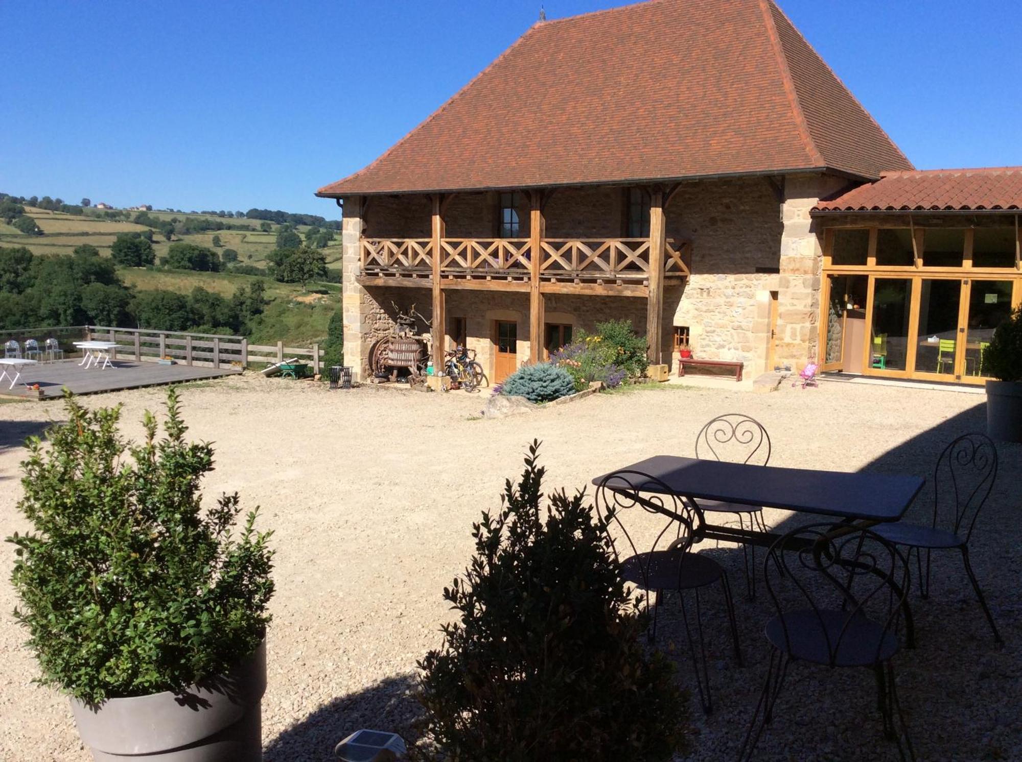 Domaine De Noyer Bed and Breakfast Saint-Christophe-en-Brionnais Εξωτερικό φωτογραφία