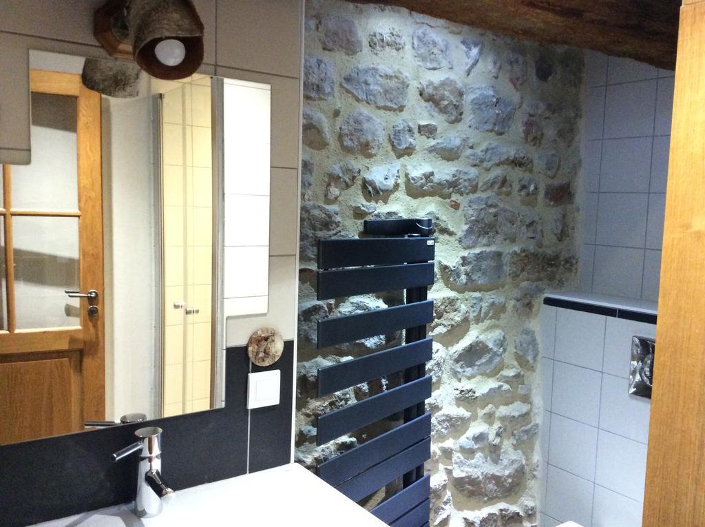 Domaine De Noyer Bed and Breakfast Saint-Christophe-en-Brionnais Δωμάτιο φωτογραφία