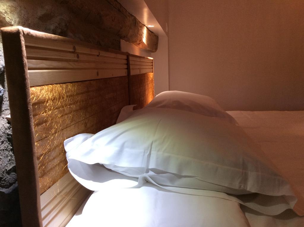 Domaine De Noyer Bed and Breakfast Saint-Christophe-en-Brionnais Δωμάτιο φωτογραφία