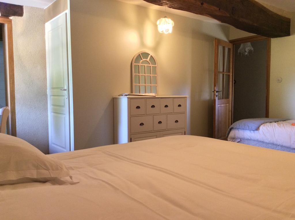 Domaine De Noyer Bed and Breakfast Saint-Christophe-en-Brionnais Δωμάτιο φωτογραφία