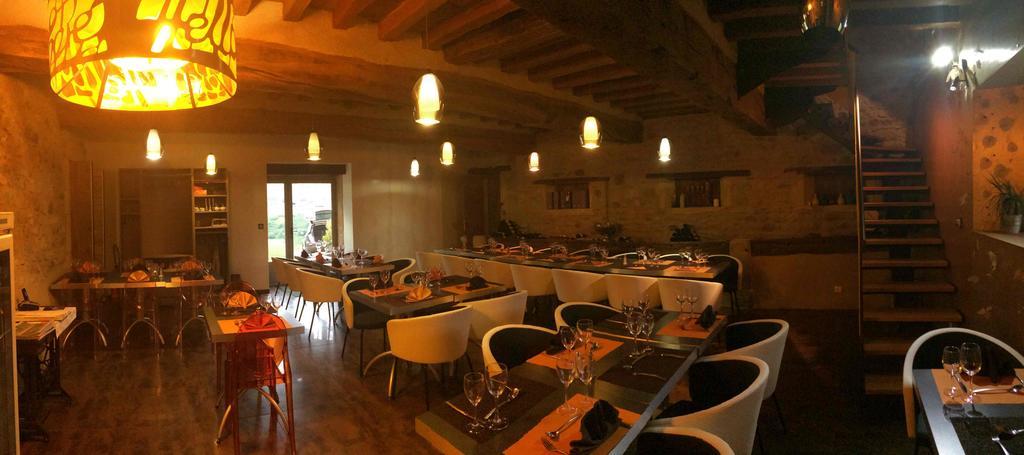 Domaine De Noyer Bed and Breakfast Saint-Christophe-en-Brionnais Εξωτερικό φωτογραφία